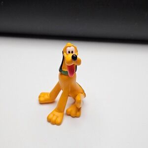 Disney‎ Pluto PVC Figure Sitting Pose Vintage Toy Disney China